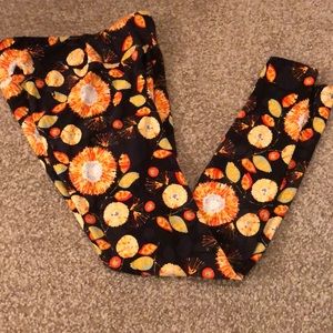 LulaRoe leggings in OS
